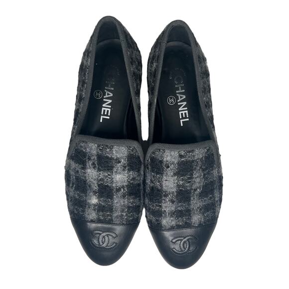 CHANEL Black & Grey Tween Lambskin Cap Toe Loafers Flats 37.5 - Picture 2 of 13